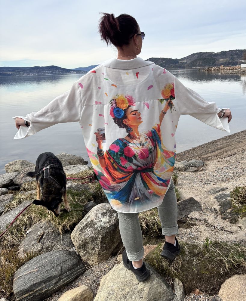 Skjorte Frida Kahlo motiv