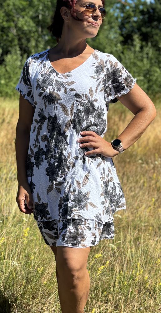 Sommerkjole hvit m/sort print